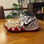 Nike Kyrie Men's Basketball Shoes White/Black/Red/Green "Equality" Size 11