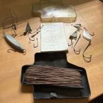 Vintage WWII RAF British Military Dinghy Survival Fishing Kit 27C/2113  +Booklet
