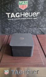 TAG Heuer black connected calibre E3 E4 black smart watch storage box case