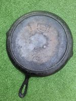 Favorite Piqua Ware Smiley #10 Shallow Cast Iron Skillet Rare AS IS READ