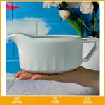 Elegant White Ceramic Farmhouse Gravy Boat with Drip-Free Spout 710ml
