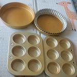 prestige Gold Metal Non-Stick 6-Hole Round Muffin Pan for Electric & Gas Ovens