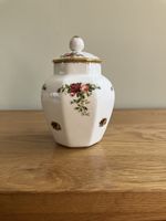 ROYAL ALBERT - OLD COUNTRY ROSES - LIDDED GINGER JAR 12CM - EXCELLENT CONDITION
