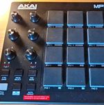Akai MPD218 USB MIDI Pad Controller 16 Pads, Note Repeat, Control Knobs