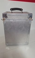 rare 6 bottle secure Storage aluminium Flight Case secure box