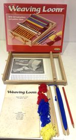 Complete Spear's Weaving Loom with Booklet and Pattern 1980s Vintage BN80