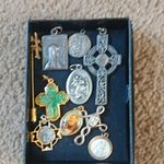 Lot of Christian medals/medallions and cross/crucifix pendants, mixed metal