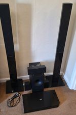 Samsung 3D Blue Ray DVD Player with Surround Sound And A Bundle Of Blue ray Dvds