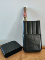 Vintage Leather Cigar Case Holds 4 Cigars Up To 5.5 Inches Great Condition Black