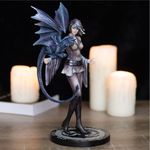 Dragon Trainer Figurine by Anne Stokes💥 Our Price £65.00.....RRP £107.99 💥