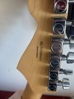 Silver Fender Stratocaster Silver Finish - PAU Gray Fingerboard.