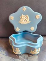 Wedgwood Blue Jasperware Flower Lidded Trinket Box Cameo England