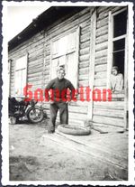 I12/24 WW2 ORIGINAL PHOTO OF GERMAN WEHRMACHT SOLDIER ON THE EASTERN FRONT