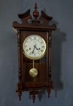 Lincoln 31 Day Pendulum Wall Clock with Key in Mahogany Case Fully Working