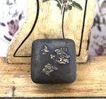 ANTIQUE JAPANESE MEIJI SMALL HINGED TRINKET/PILL/STAMP BOX. BRASS/COPPER. C1900