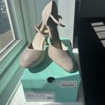 Stunning Gold Closed Toe Ballroom Shoes. New In Box with Shoes Bag. Size 7.5
