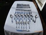 45 PIECE 18-10 STAINLESS STEEL FIDDLE PATTERN CUTLERY CANTEEN SET