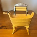 Bodo Hennig Dollhouse Laundry Wash Tub & Hand-Crank Wringer Mangle - Lot 1:12