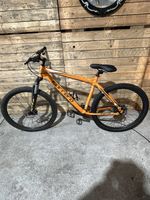 Carrera Vengeance 27.5in Mountain Bike M Frame Front Suspension Orange