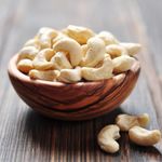 Raw Cashew Nuts 1kg Whole Cashews Bulk Nut Kernels by Natures Balance 500g 2kg