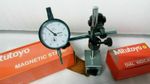 MITUTOYO MAGNETIC BASE 7011 S -10 WITH MITUTOYO JAPAN DIAL INDICATOR 2046A