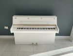 Beautiful Upright Piano In Gloss white DELIVERY AVAILABLE! Comes TUNED w/stool