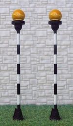 Pack of 2 Flashing Belisha Beacons 60mm OO Gauge