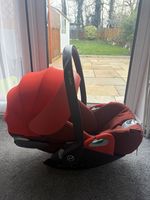Mint condition pet and smoke free Cybex cloud z2 i-size seat with isofix 360 