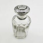 VICTORIAN SCENT BOTTLE STERLING SILVER TOP WILSON FAMILY CREST LONDON 1894