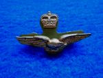 RAF ROYAL AIR FORCE OFFICERS TWO PART GILT SIDE CAP BADGE ERII