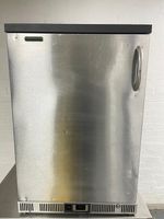 GAMKO SINGLE DOOR UNDERCOUNTER DRINKS BAR FRIDGE FOR CANS & BOTTLES, 6 IN STOCK!