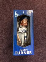Baseball statue / figureine Bobblehead Justin Turner boxed