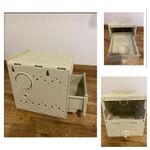 High Quality English Budgie Nest Box Plastic With Concave Cage Aviary Birds