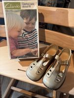 80s Vintage Clarks Piper Leather T-Strap Honey Brown Piper Shoe Sz 9.5 With Box