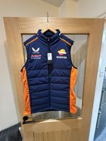 Repsol HONDA HRC Moto Gp Team Gilet Size medium unisex BNWT Castore