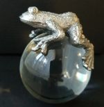 VTG Frog/Toad Silver Tone Metal Cristal Clear Glass Ball Hallmarked Paperweight