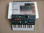 Arturia MicroFreak 25-Key Paraphonic Hybrid Synthesiser with DECKSAVER