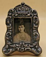 Antique Victorian Sterling Silver Miniature Photo Frame With Coronet Finial