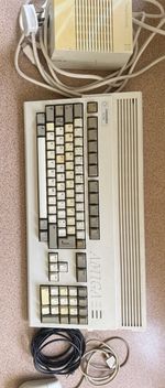 Commodore Amiga A1200 Vintage Computer Untested Spares Or Repairs Retro Gaming