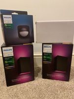 Philips Hue Outdoor Bundle 2 Resonate Wall Lights + Outdoor Sensor Hue Bridge 2