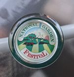 Vintage 1986 National Garden Festival Paper Weight