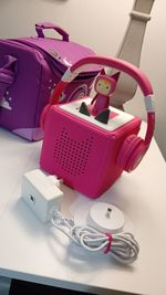Tonies Box 1 Bundle Pink - With Carry Case, Tonies Headphones and Figure