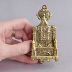 RYE CHURCH SUSSEX Brass DOOR KNOCKER Vintage/Antique - NICE CONDITION