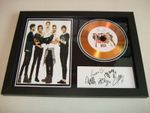 ONE DIRECTION    LIMITED EDITION SIGNED   AUTOGRAPH 2