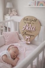 Personalised Baby Announcement Plaque Wooden Balloon Sign Hospital Photo Prop