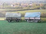 BACHMANN 00 2 X CHINA CLAY WAGONS WITH HOODS WEATHERED BR BAUXITE- UNBOXED