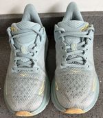 Ladies Hoka Clifton 9 Lightweight Running Shoes Size 5 In Cloud Blue/Ice Flow