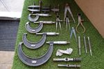 A LARGE AMOUNT OF MOORE  & WRIGHT EARLY ENGINEERING & TOOL MAKERS TOOLS