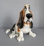 ARORA PETS WITH PERSONALITY CHARLIE FARLEY BASSET HOUND ORNAMENT 