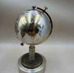 1970s musical Globe Japan cigarette Dispenser holder pull up top not working